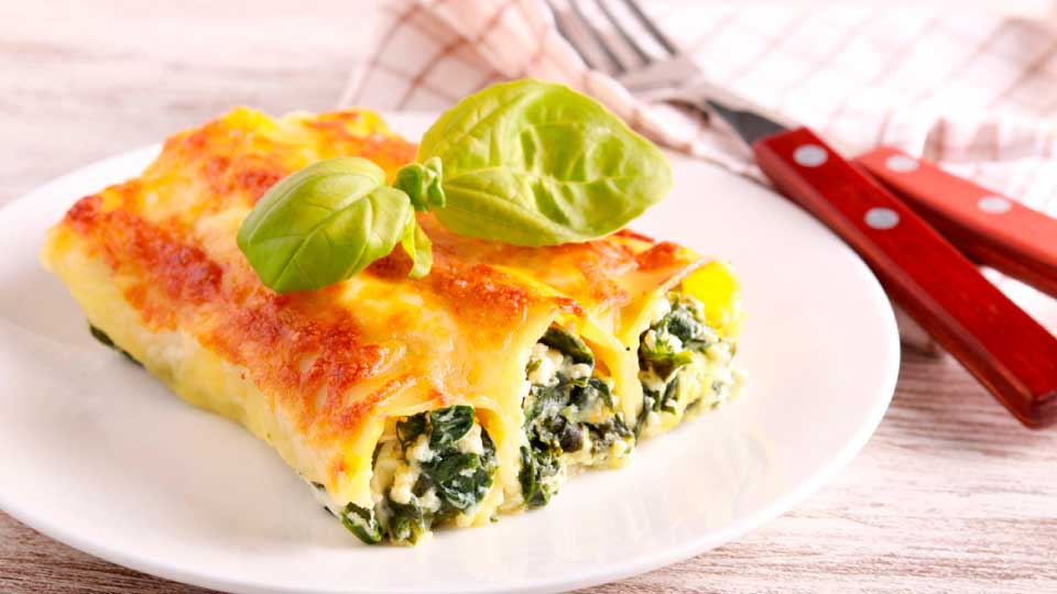 Canelone de ricota e espinafre
